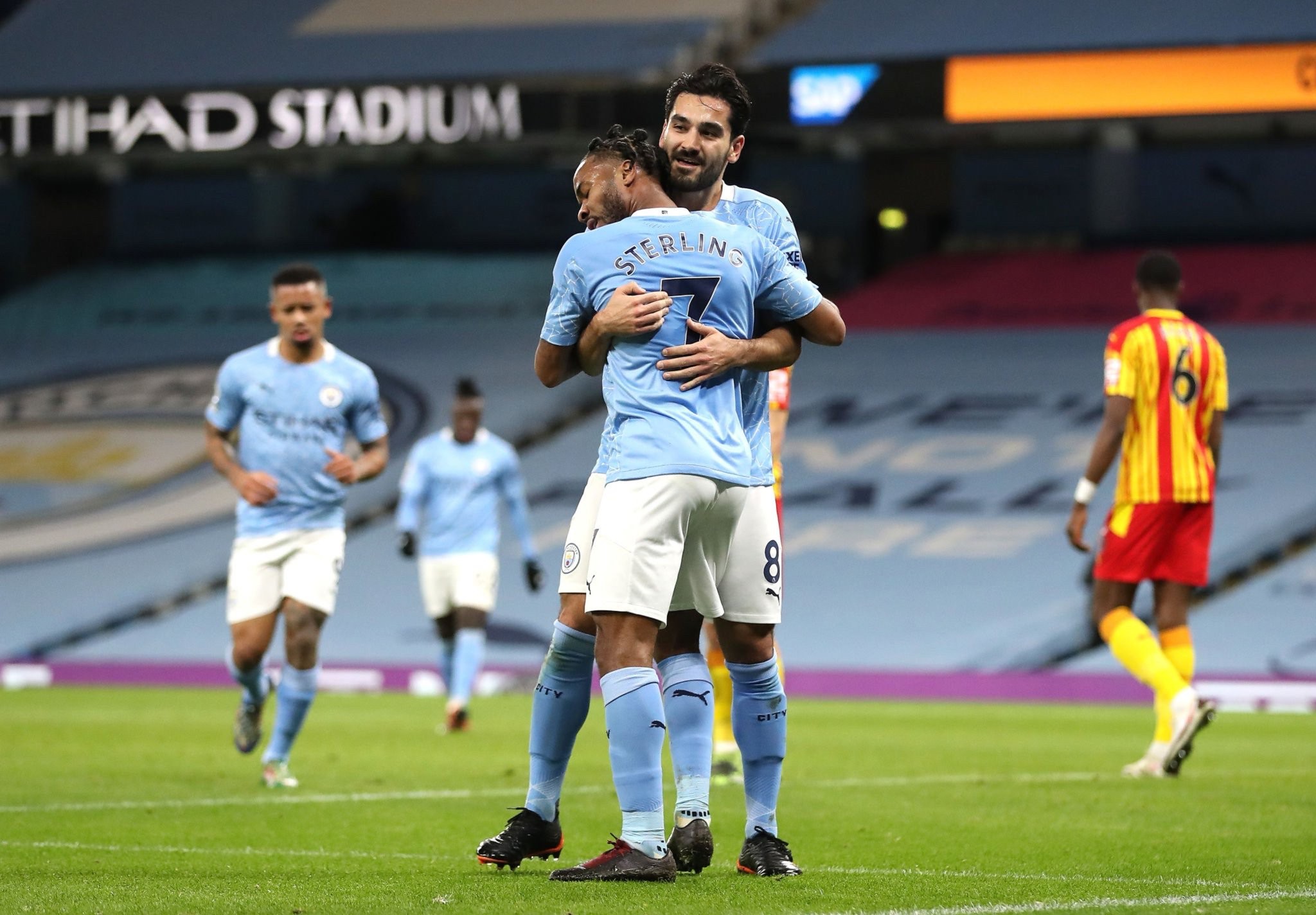 展示了他不 展示了他不